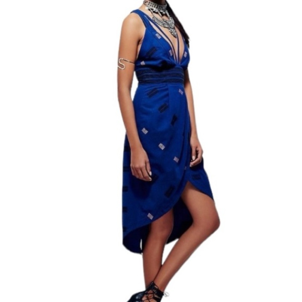 Free People New Romantics Blue Embroidered Midi Strappy Cortez Dress size 2